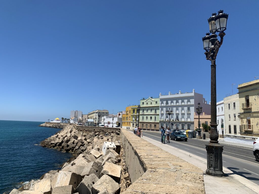 Strandpromenade in Cádiz